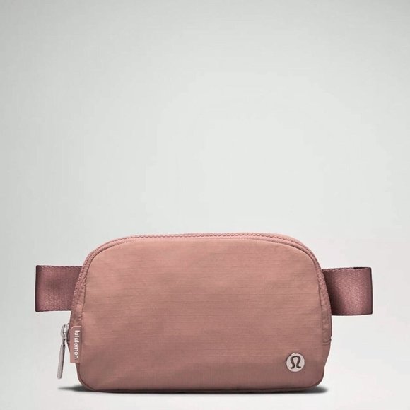 NWT LULULEMON EVERYWHERE BELT BAG 1L - Rare Twilight Rose color - Picture 1 of 5